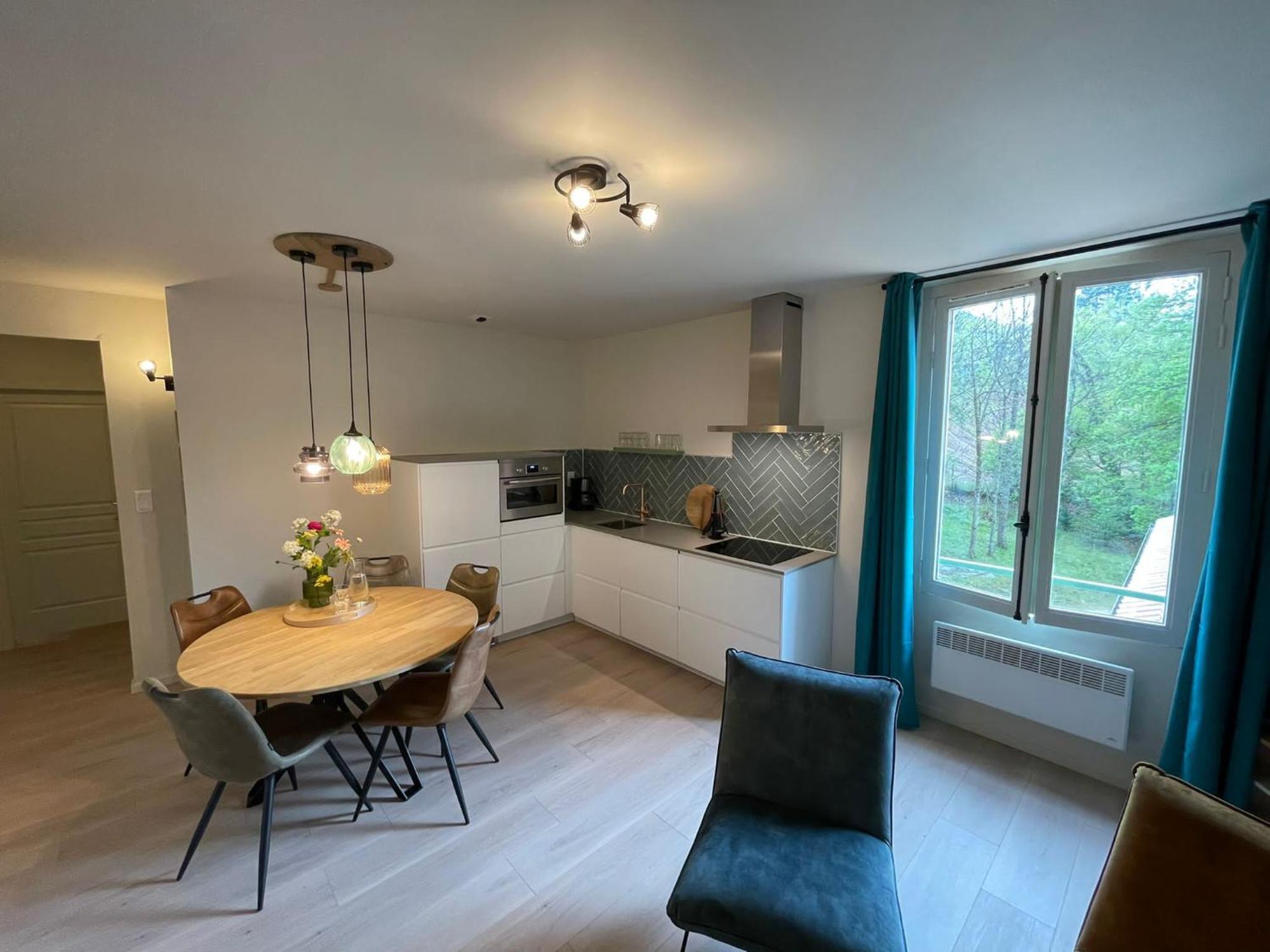 Aulan, Luxe Et Repos Au Chateau Des Gipieres Montbrun-les-Bains