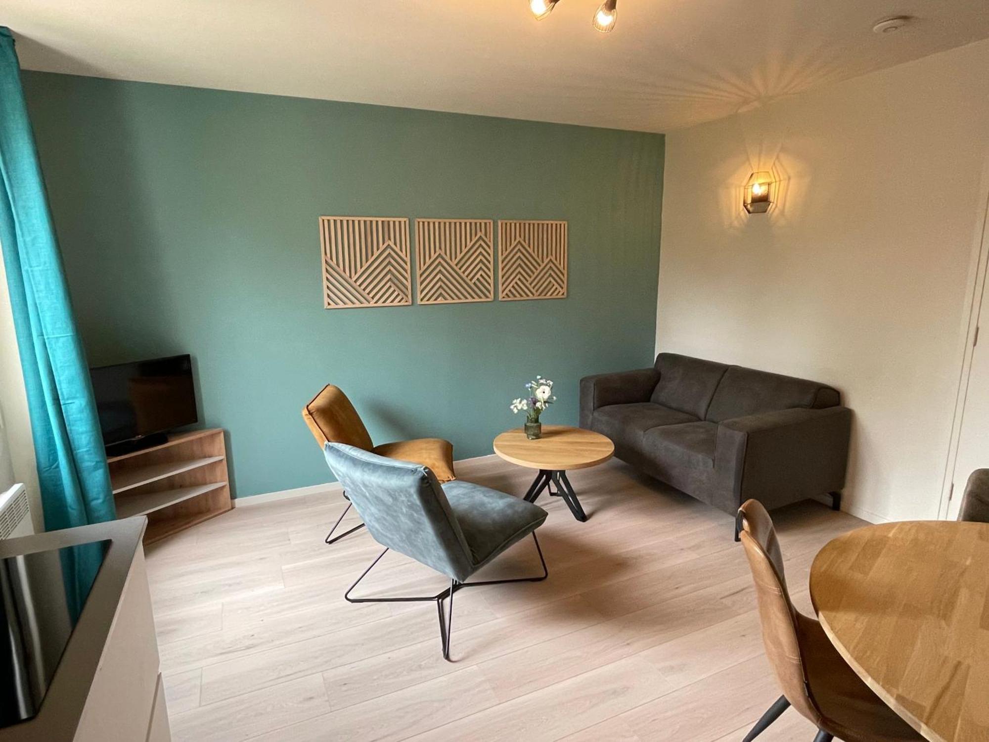 Aulan, Luxe Et Repos Au Chateau Des Gipieres *